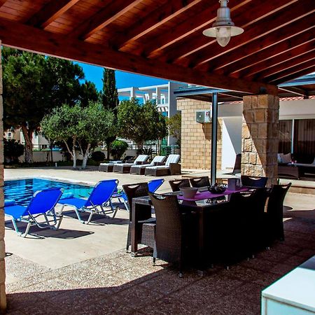 6 Bdr Villa With Tennis Court Paphos 外观 照片