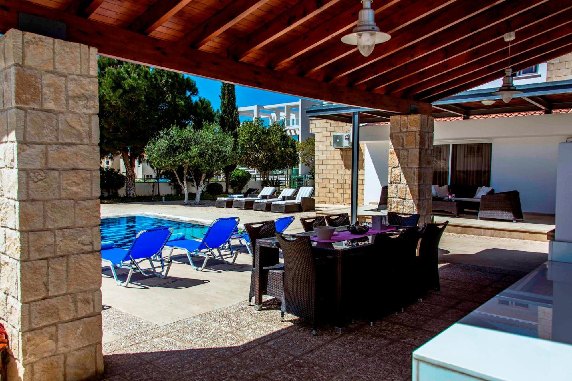 6 Bdr Villa With Tennis Court Paphos 外观 照片
