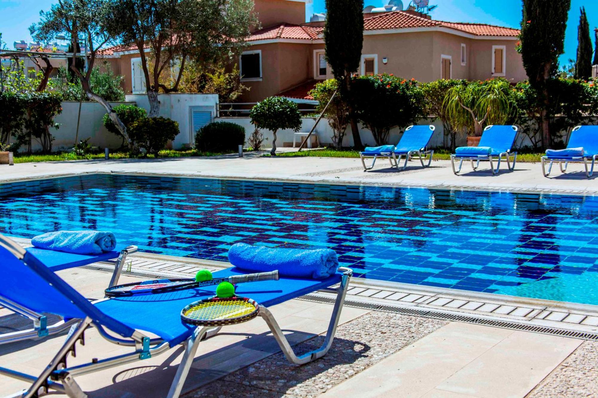 6 Bdr Villa With Tennis Court Paphos 外观 照片