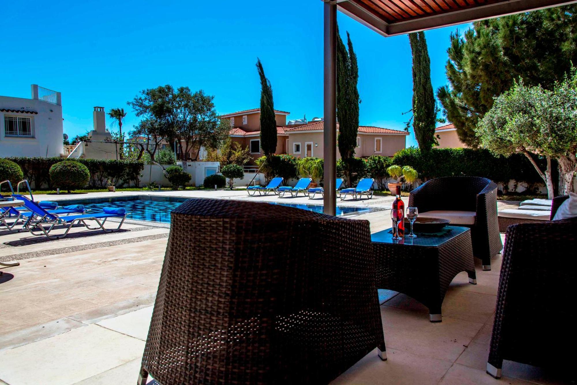 6 Bdr Villa With Tennis Court Paphos 外观 照片