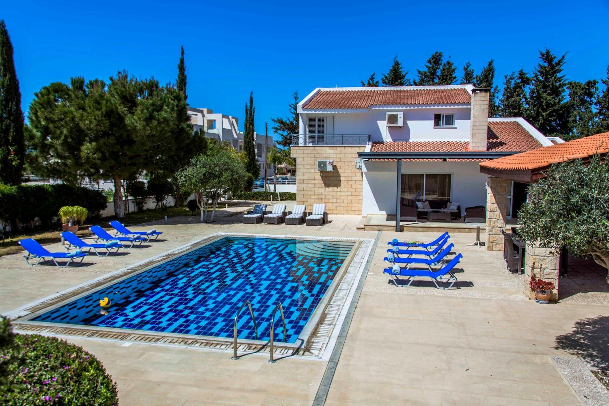 6 Bdr Villa With Tennis Court Paphos 外观 照片