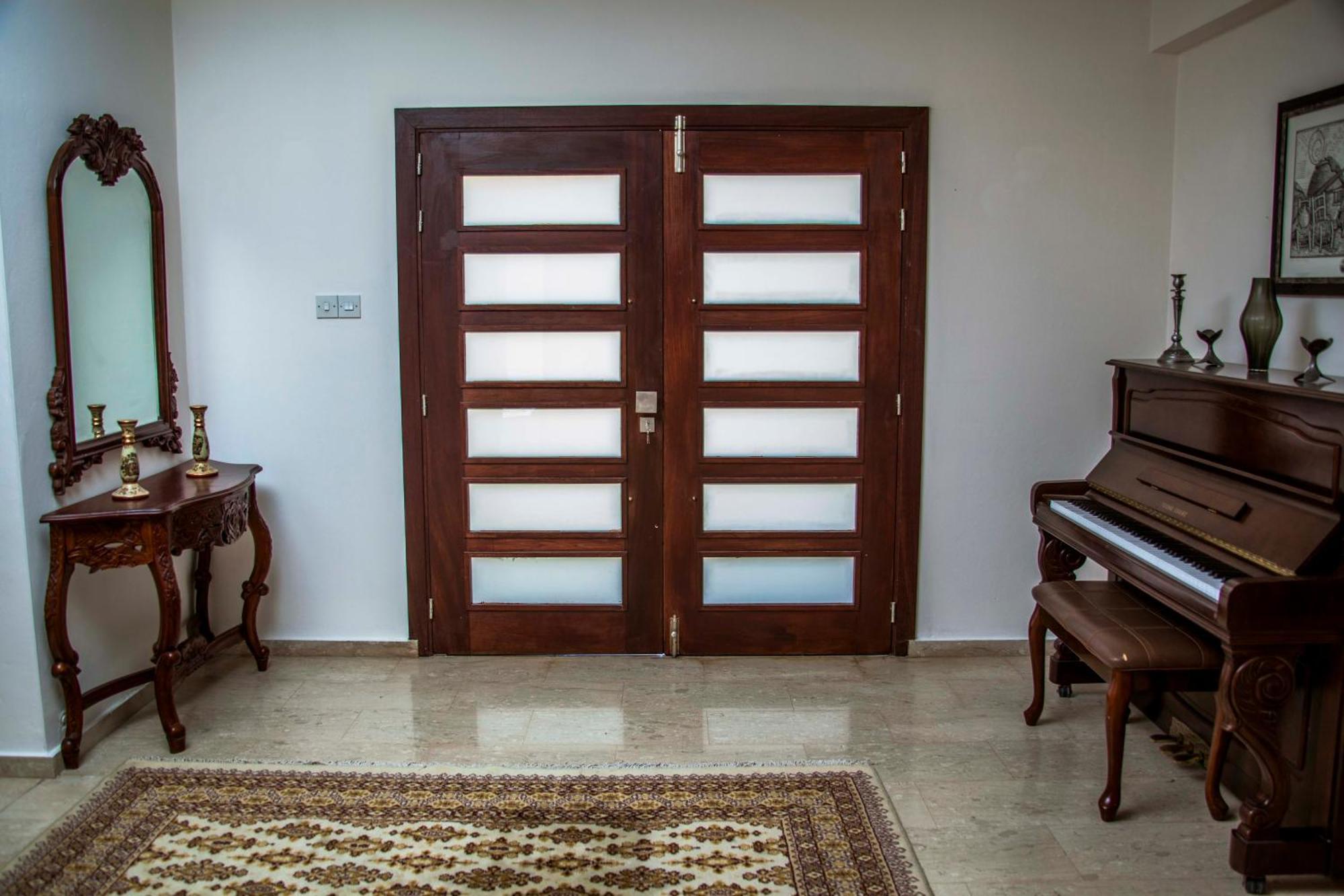 6 Bdr Villa With Tennis Court Paphos 外观 照片